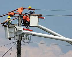 Poste de fibra de vidro padrão celesc